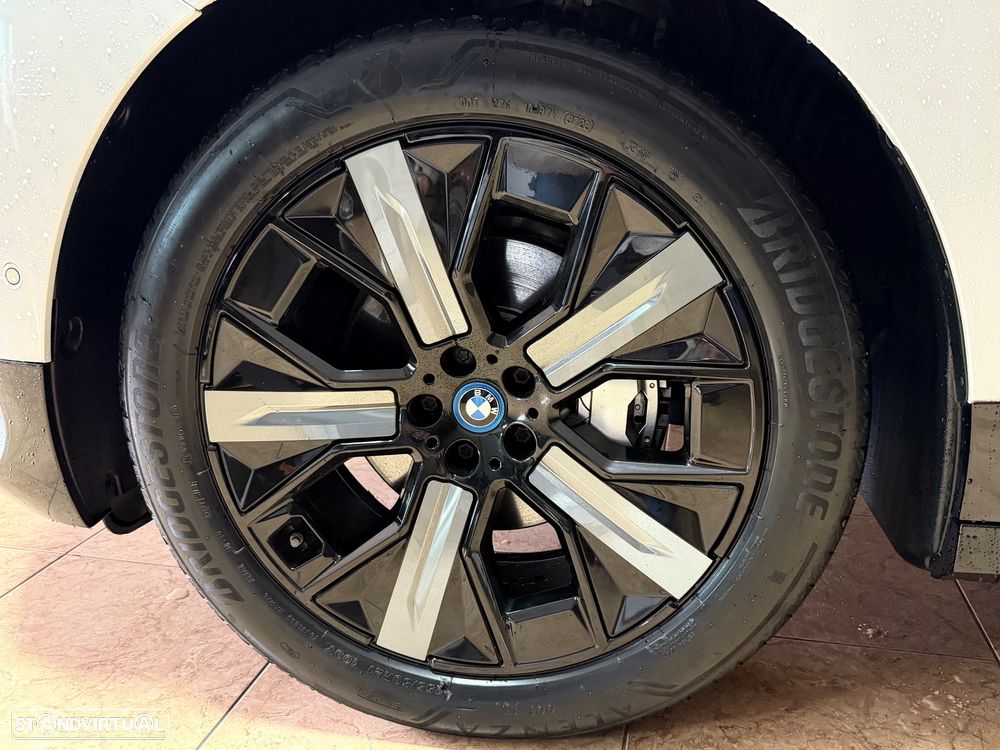 BMW iX xDrive50 - 5
