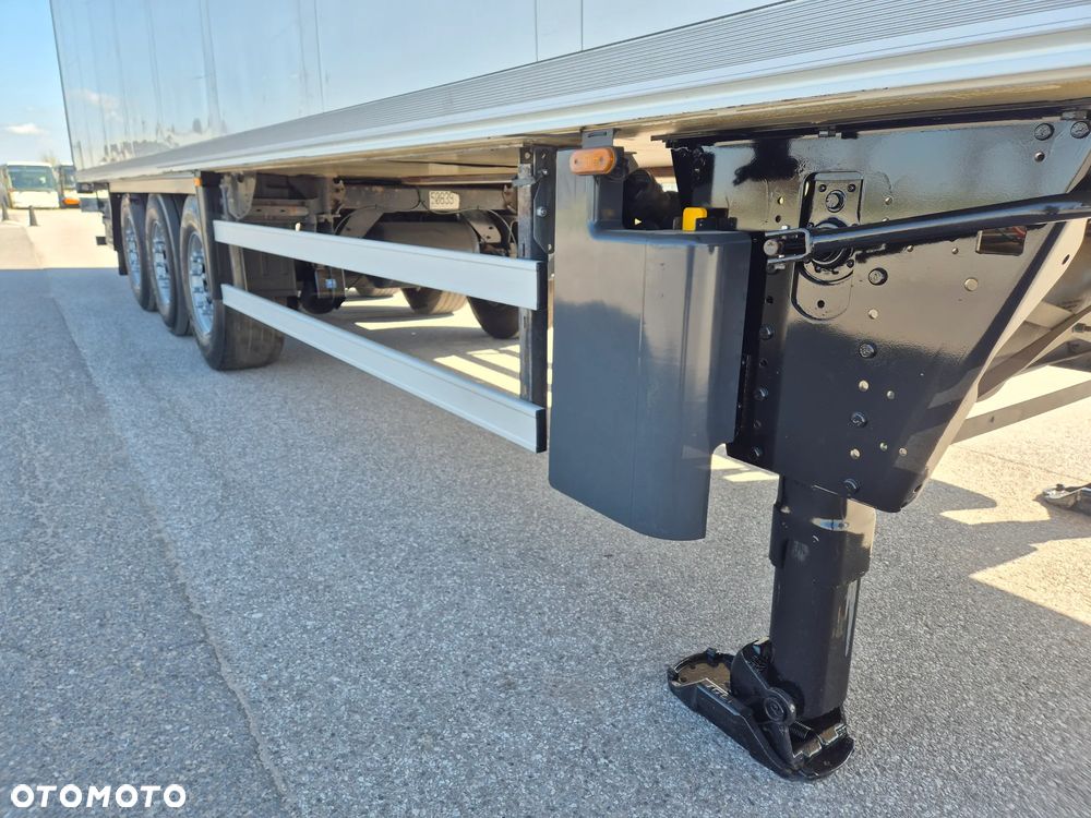 Schmitz Cargobull CARRIER MAXIMA 1300 / WINDA / DOPPEL STOCK / ŚCIANA GRODZIOWA / KWIATÓWKA / BELKI / PODNOSZONA OŚ / z Niemiec / TOP STAN 2011/ CARRIER CHŁODNIA CHLODNIA LODÓWKA PODWÓJNY ZAŁADUNEK PIĘTROWA - 27