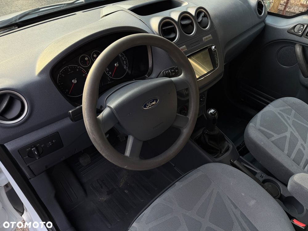 Ford Transit Connect - 28