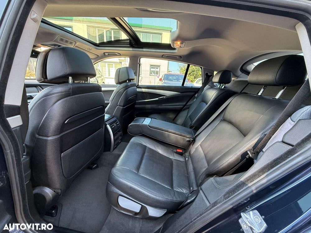 BMW Seria 5 530d xDrive - 23