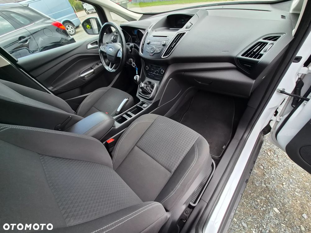 Ford C-MAX - 12