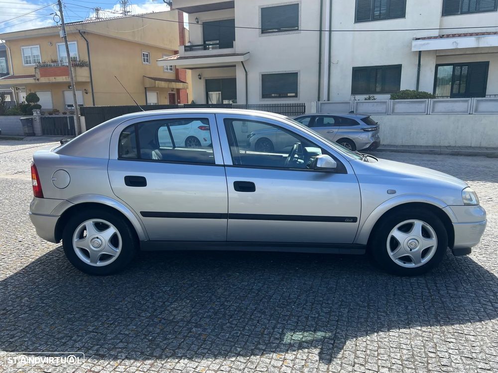 Opel Astra 1.4 Club - 2