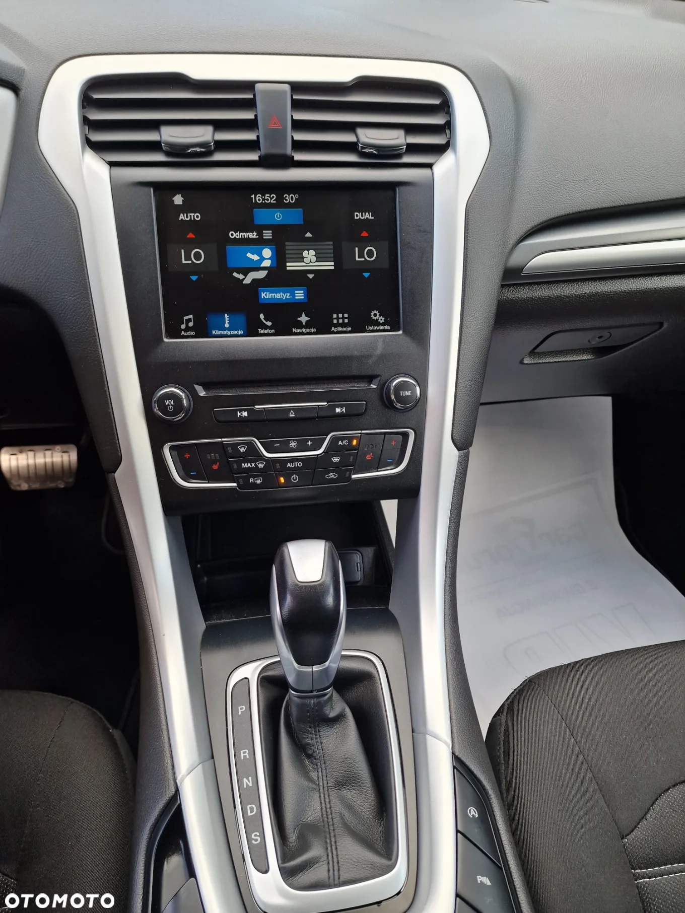 Ford Mondeo 2.0 TDCi Trend PowerShift - 23