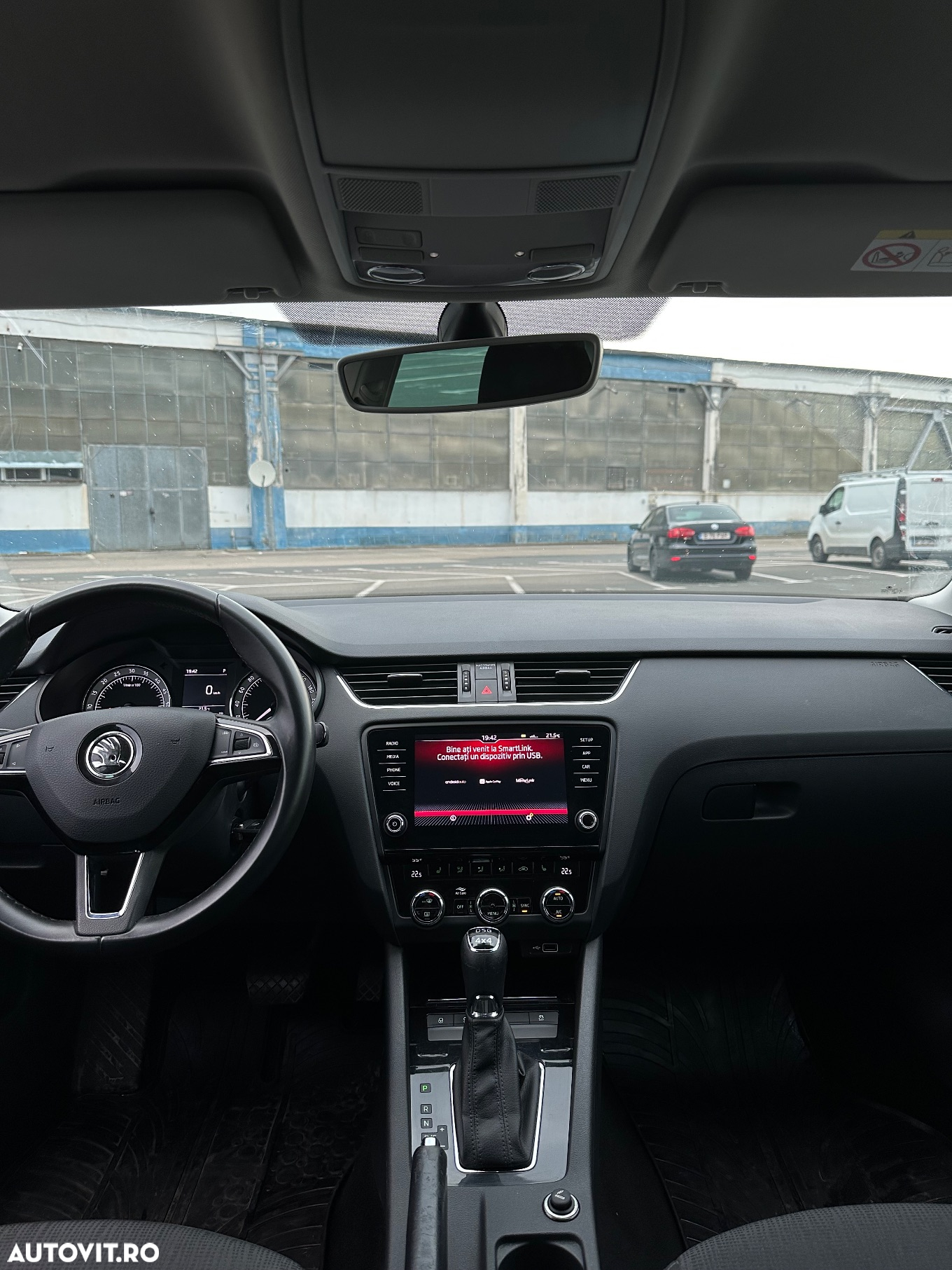 Skoda Octavia 2.0 TDI DSG 4X4 Style - 27
