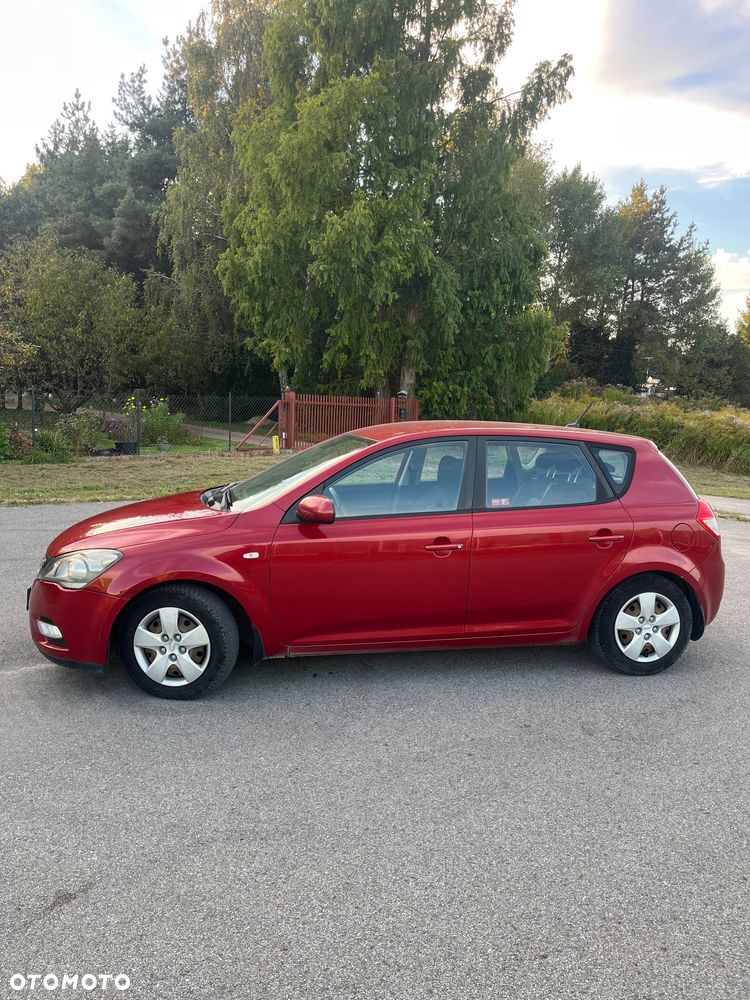 Kia Ceed 1.6 Crdi M - 10