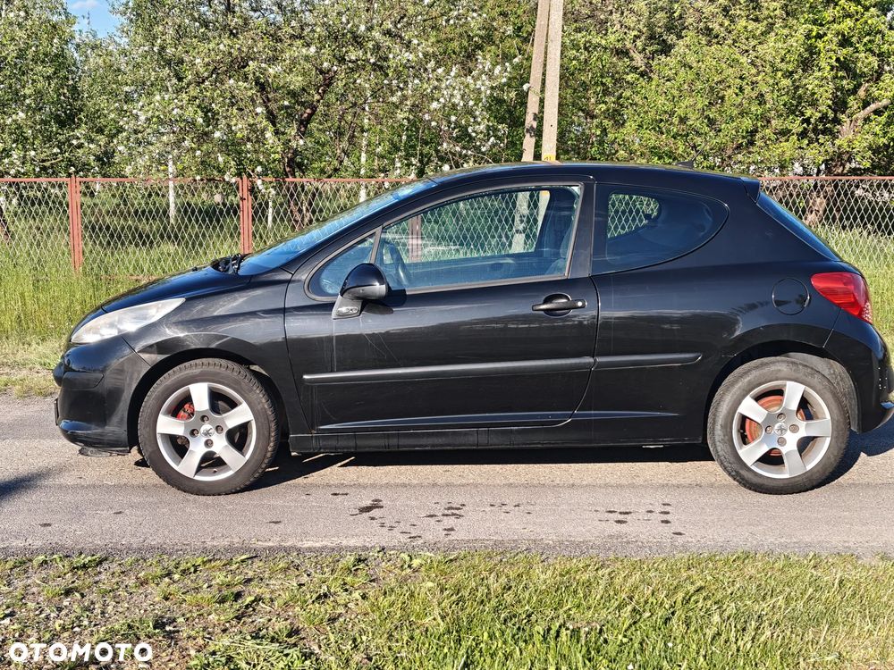 Peugeot 207 75 Filou - 11
