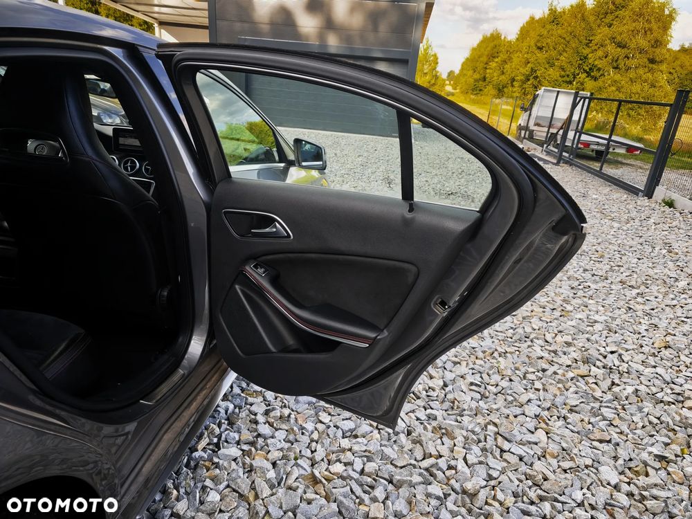 Mercedes-Benz Klasa A 180 (BlueEFFICIENCY) AMG Sport - 22