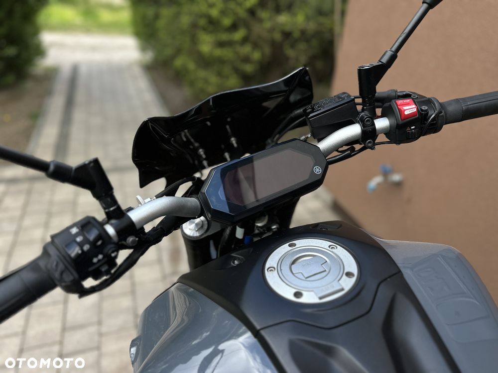 Yamaha MT - 22