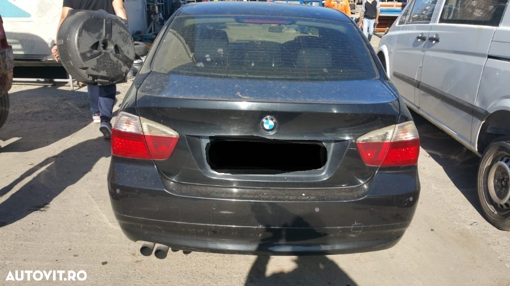 Dezmembrari  BMW 3 (E90, E91, E93, E92)  2005  > 2013 325 i Benzina - 5