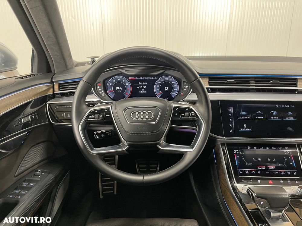 Audi A8 - 7