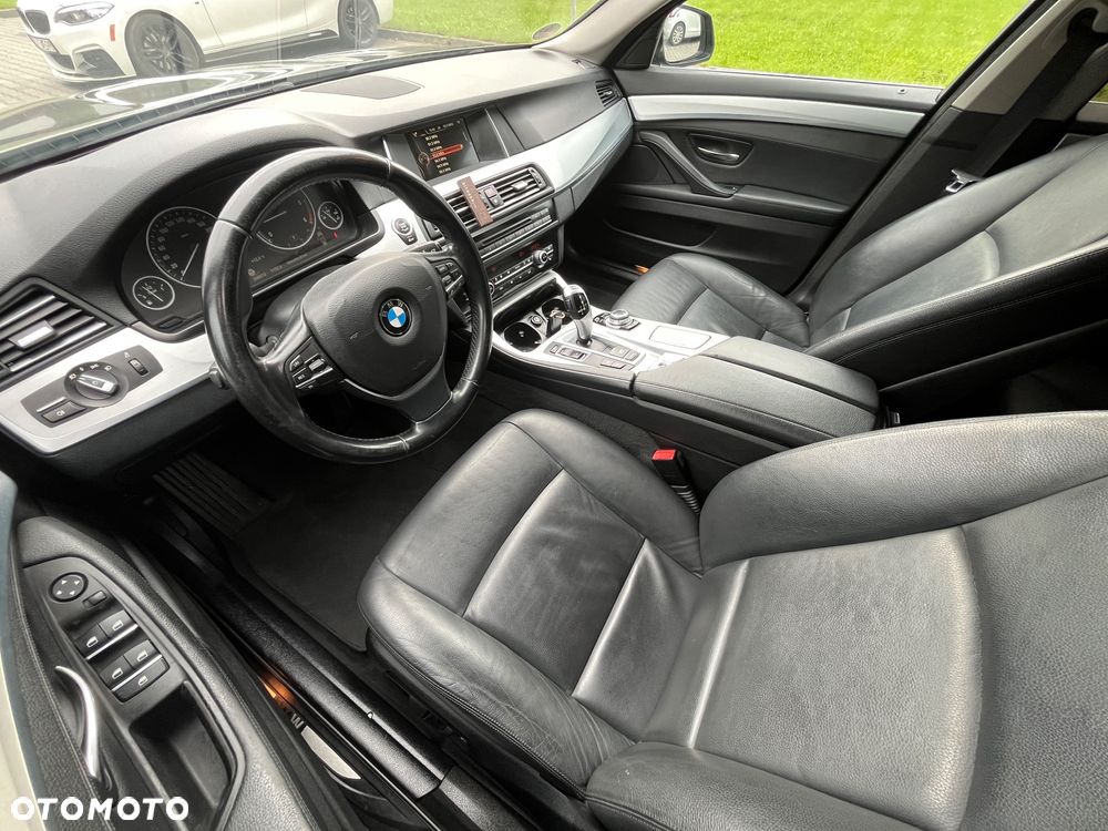 BMW Seria 5 520d xDrive - 5