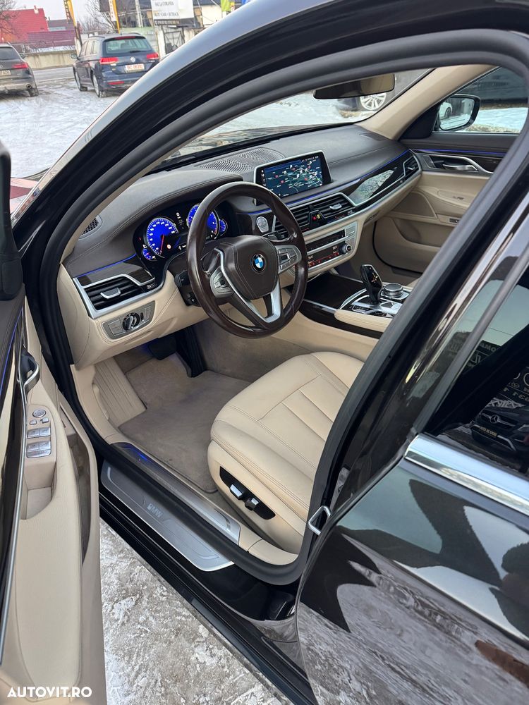 BMW Seria 7 730Ld xDrive - 13