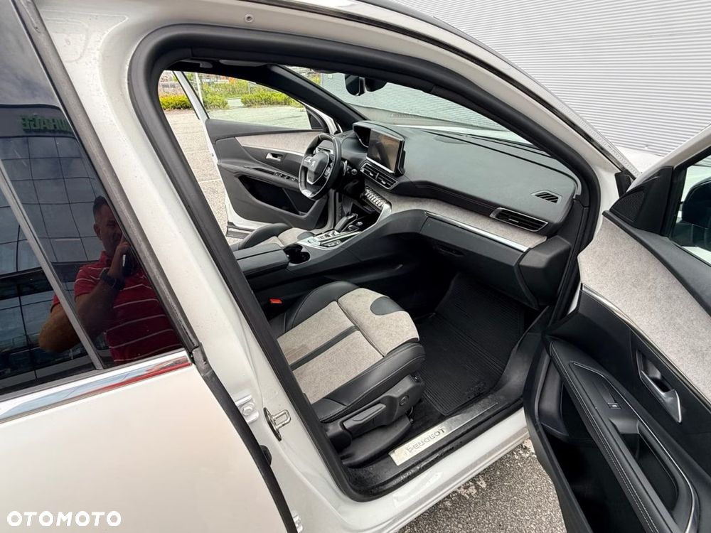 Peugeot 3008 1.6 PureTech HYbrid4 GT S&S EAT8 - 13