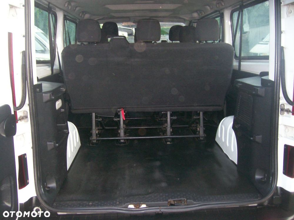 Renault Trafic - 17