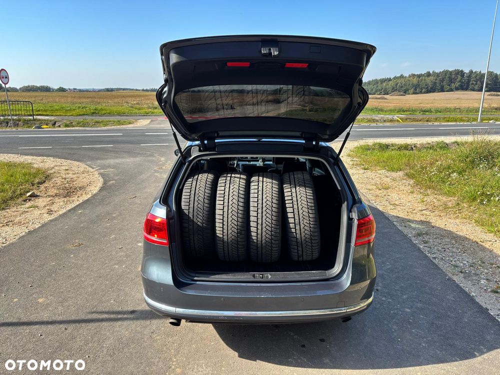 Volkswagen Passat - 16