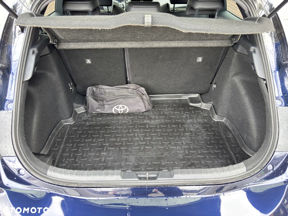 Toyota Corolla 1.8 Hybrid Executive - 9