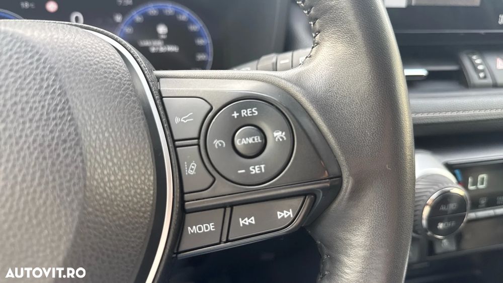 Toyota RAV4 2.5 VVT-iE 4x4 Luxury - 37