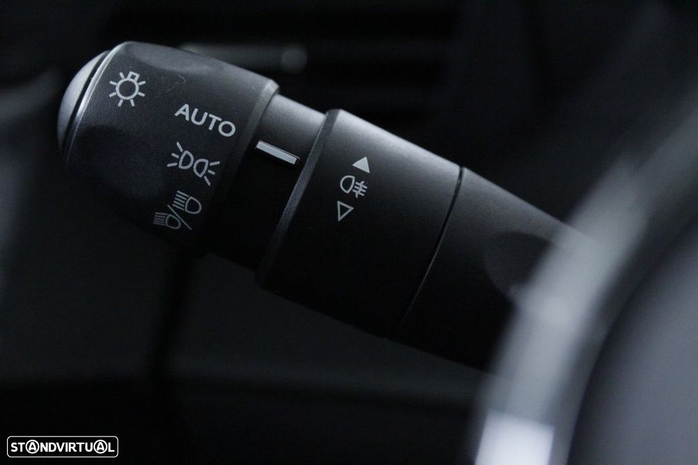 Peugeot 2008 1.2 PureTech Active - 25