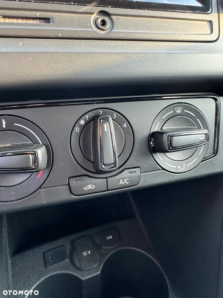 Volkswagen Polo - 14