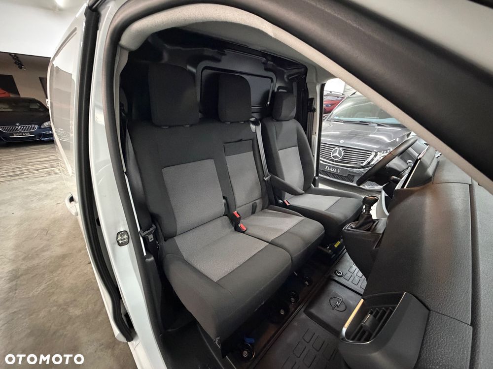 Opel Vivaro - 18