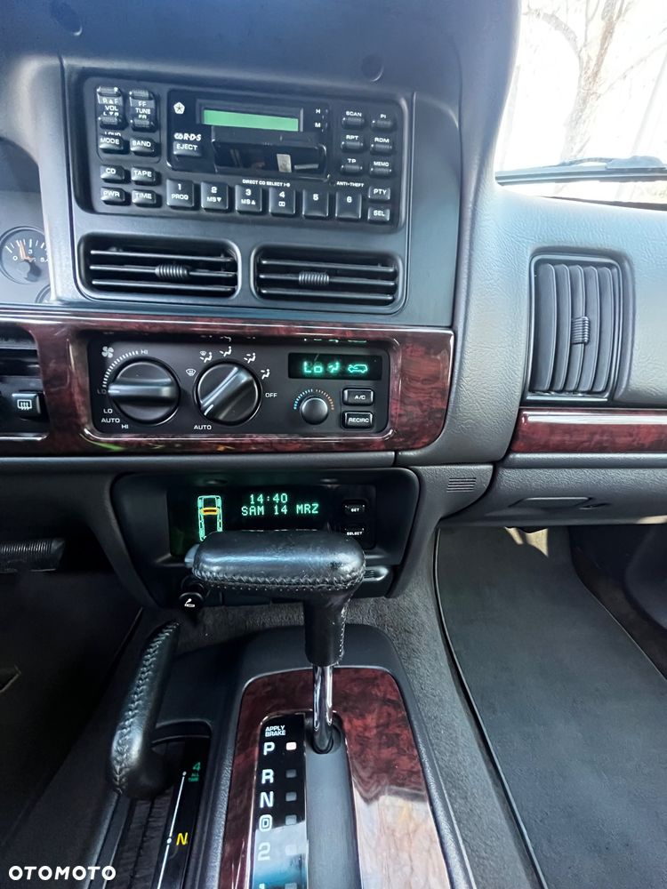 Jeep Grand Cherokee 5.9 Limited - 25