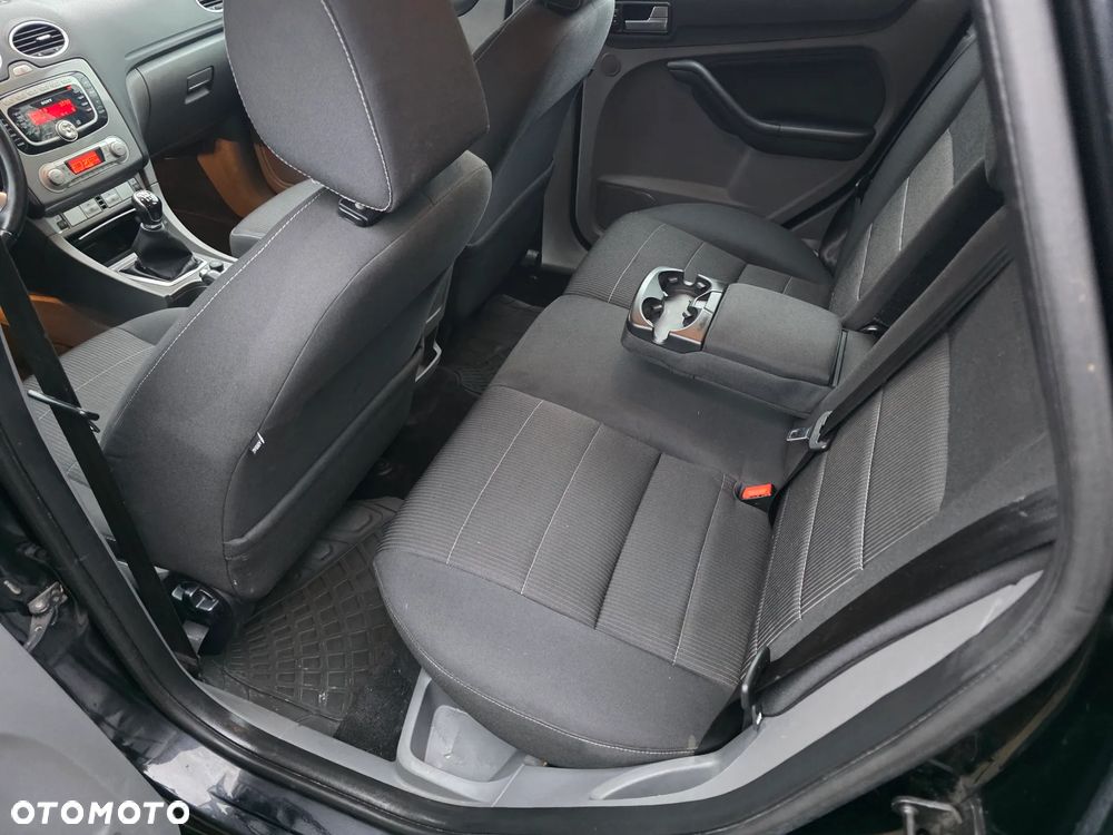 Ford Focus 1.8 Titanium - 8