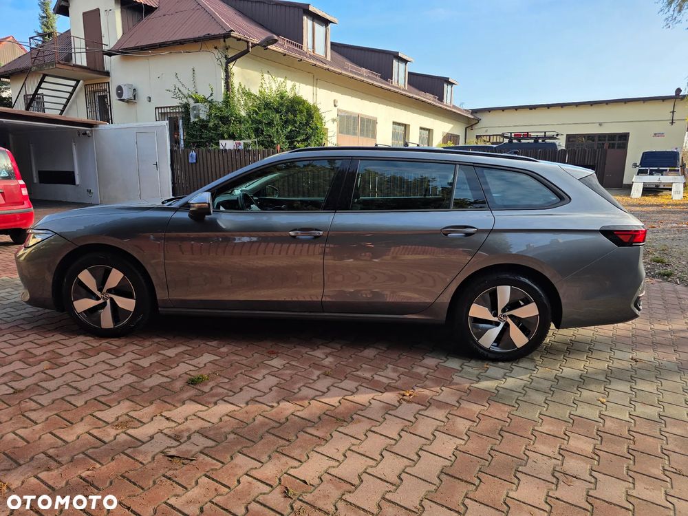 Volkswagen Passat 1.5 TSI EVO Elegance DSG - 9