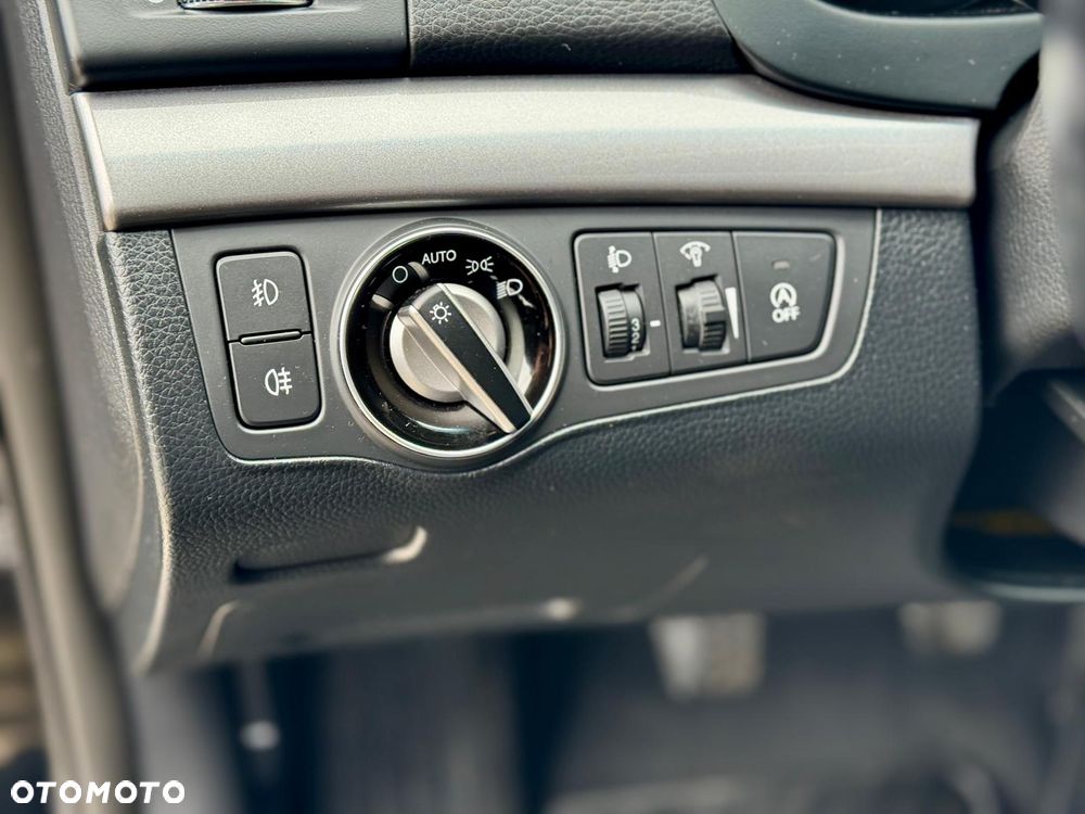 Hyundai i40 Kombi blue 1.7 CRDi Premium - 23