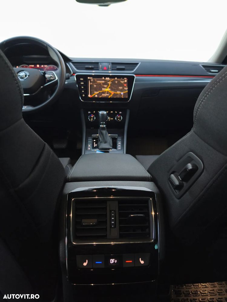 Skoda Superb Combi 2.0 TDI DSG Style - 30