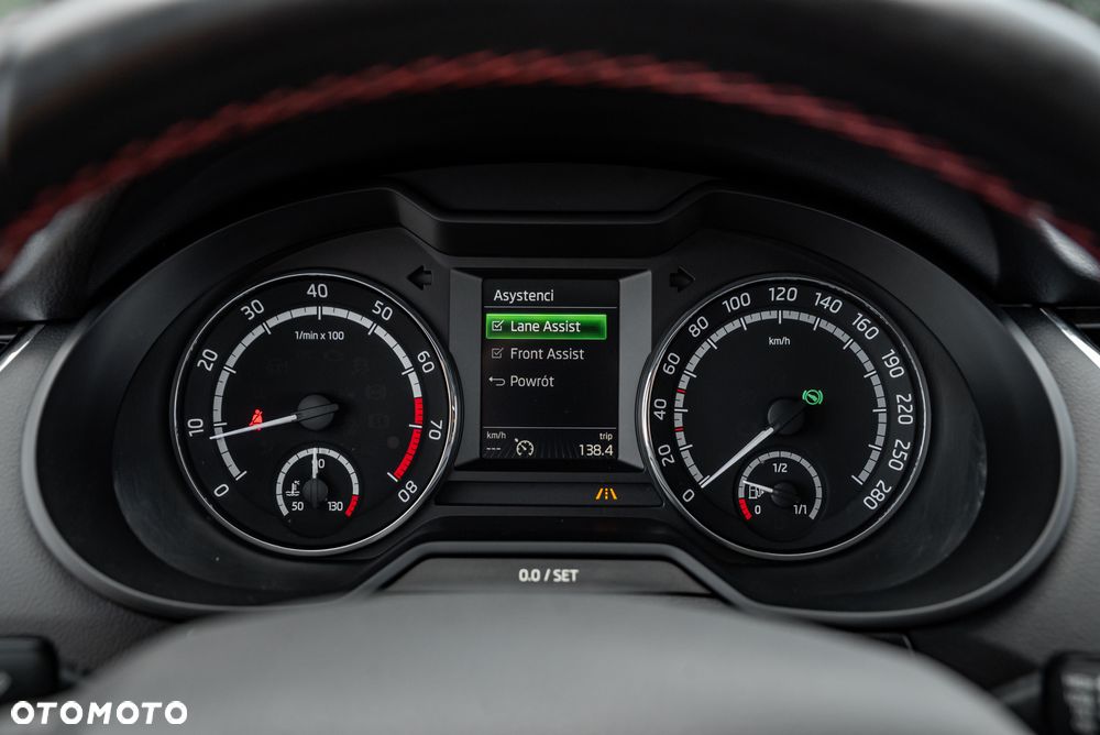 Skoda Octavia 2.0 TSI (Green tec) DSG RS - 24