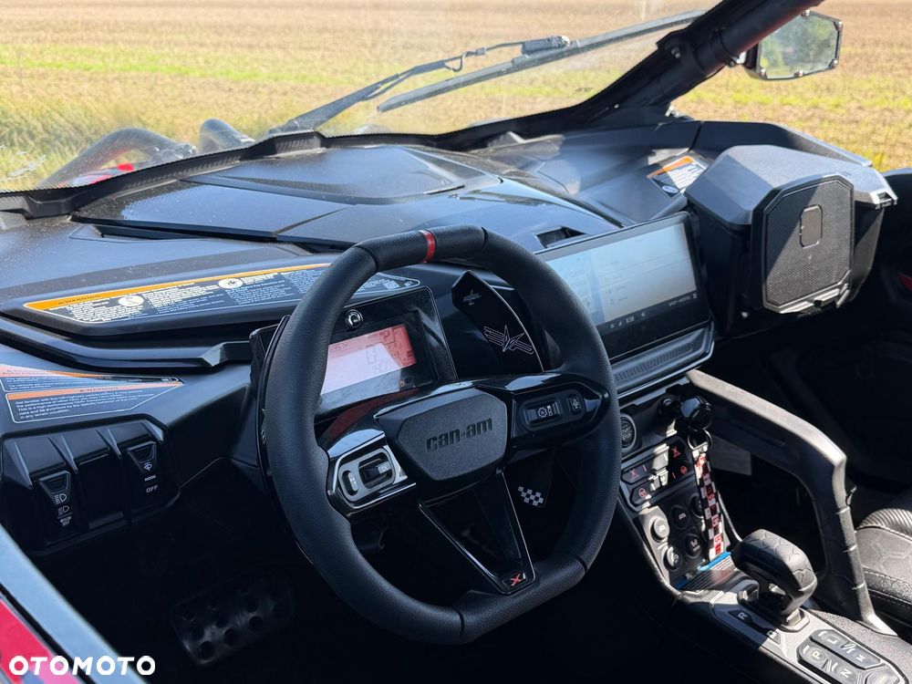 Can-Am Maverick - 9