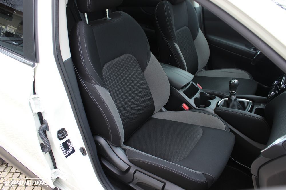 Nissan Qashqai 1.3 DIG-T N-Connecta - 27