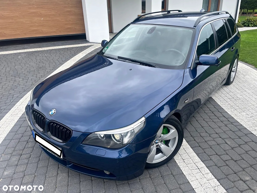 BMW Seria 5 525d Touring - 2