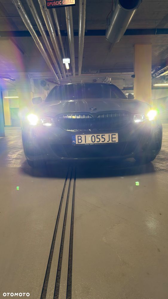 BMW Seria 3 330i xDrive - 4