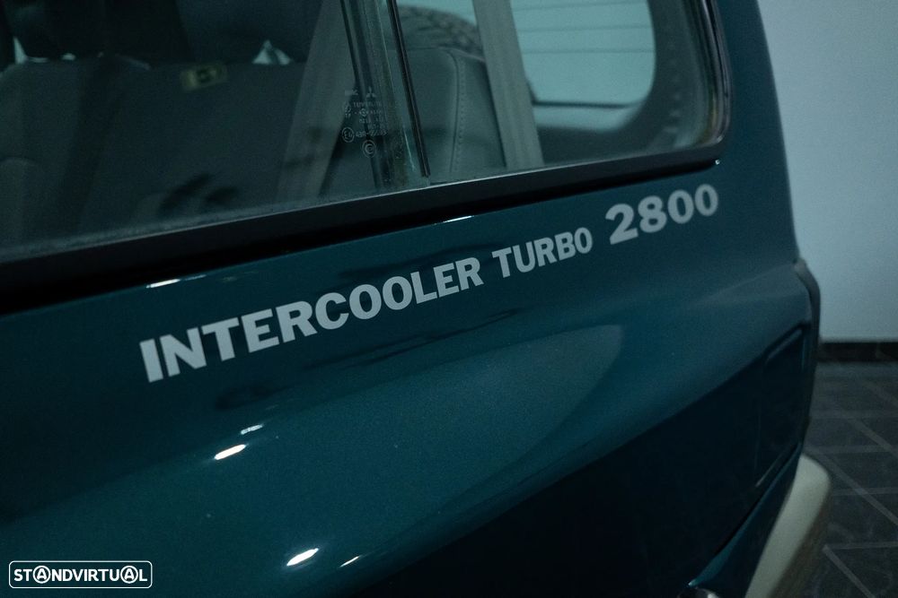 Mitsubishi Pajero - 12