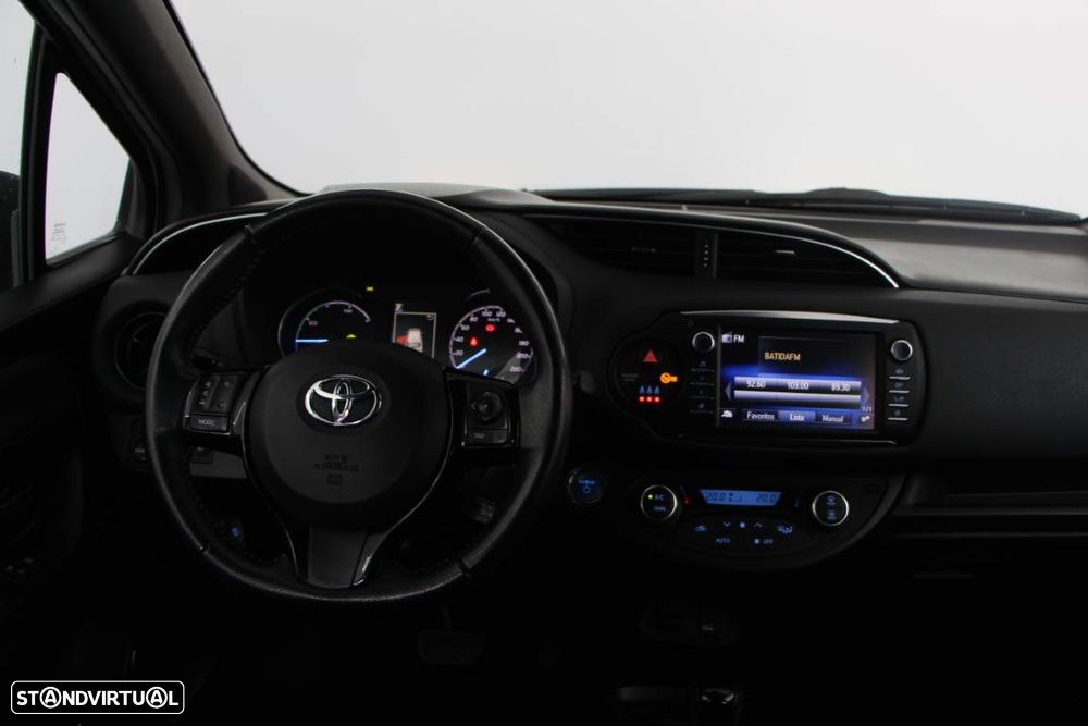 Toyota Yaris 1.5 HSD Square Collec.White - 2