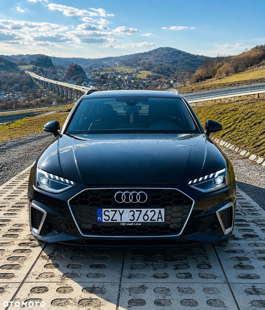 Audi A4 Avant 30 TDI S tronic - 1