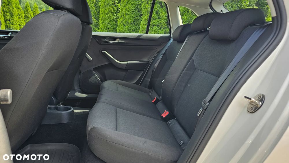 Skoda RAPID 1.6 TDI DPF Active - 12