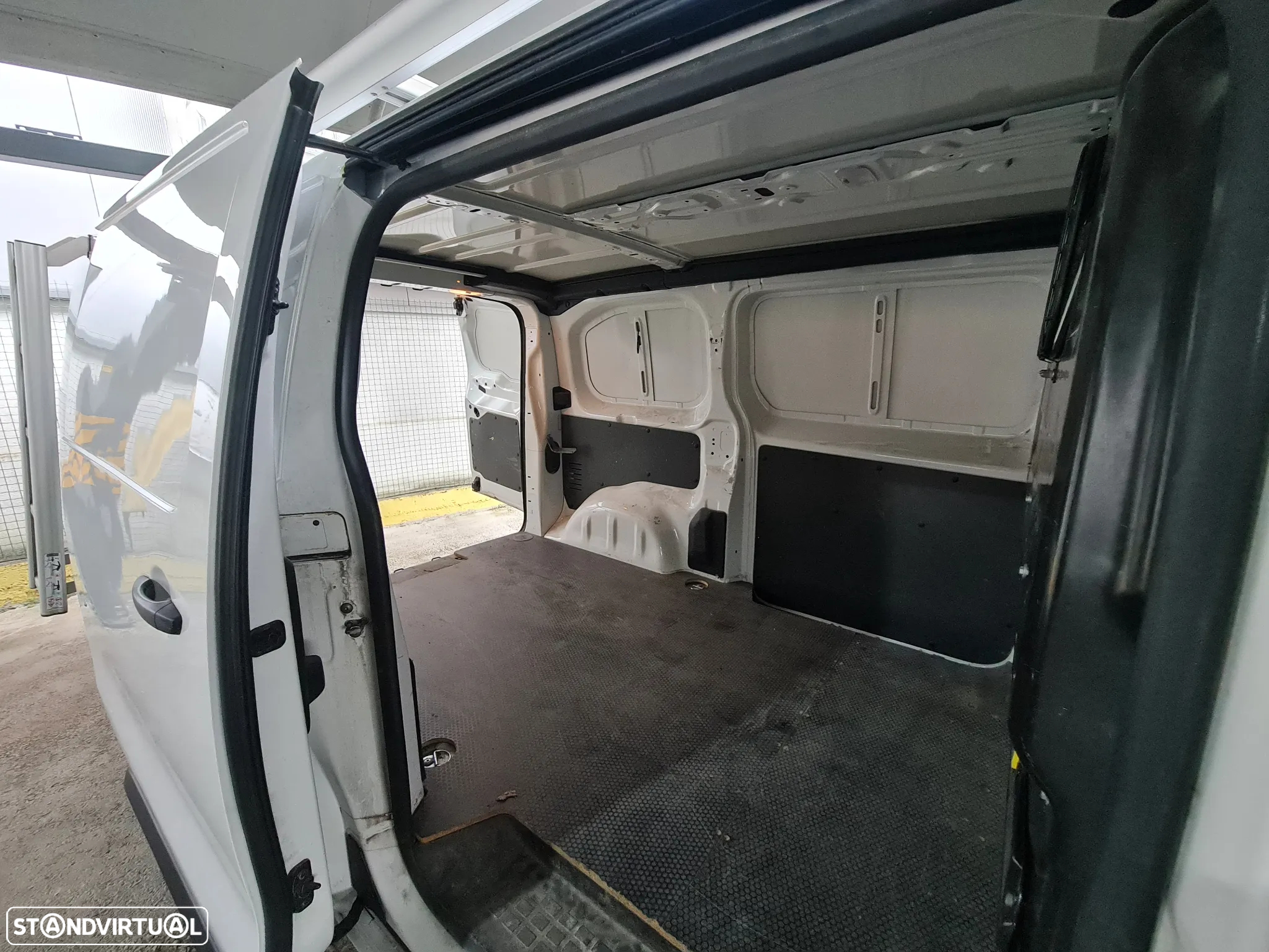 Toyota Proace 2.0 D-4D 150CV DYNAMIC * C/ Iva Incluido - 10