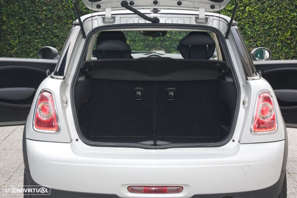 MINI 3 Portas Cooper D - 7