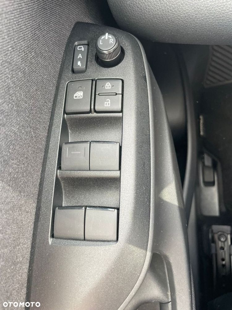 Toyota Yaris - 18