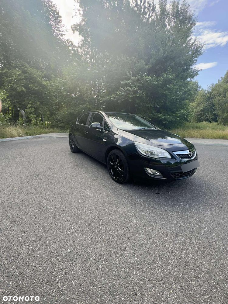 Opel Astra 1.4 Turbo Cosmo - 2
