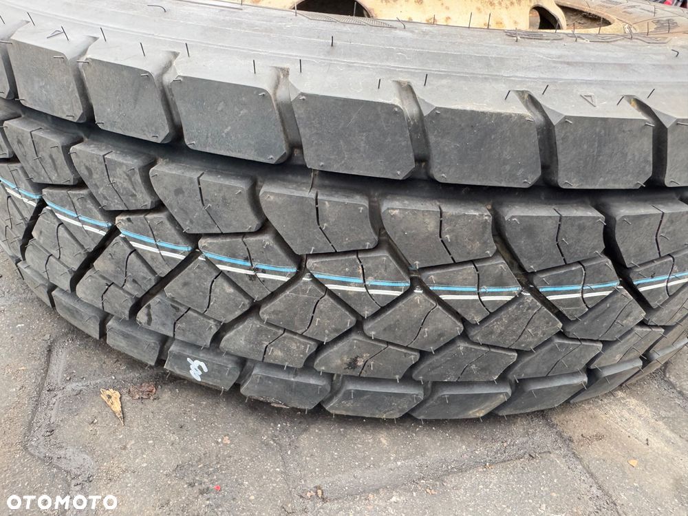 Kompletne koło, felga, opona Dunlop 215/75 R17,5 - 2