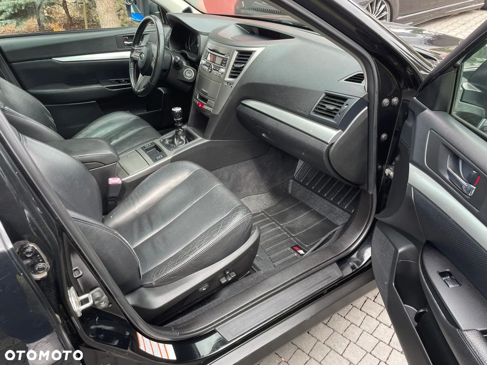 Subaru Outback 2.0 D Comfort - 17