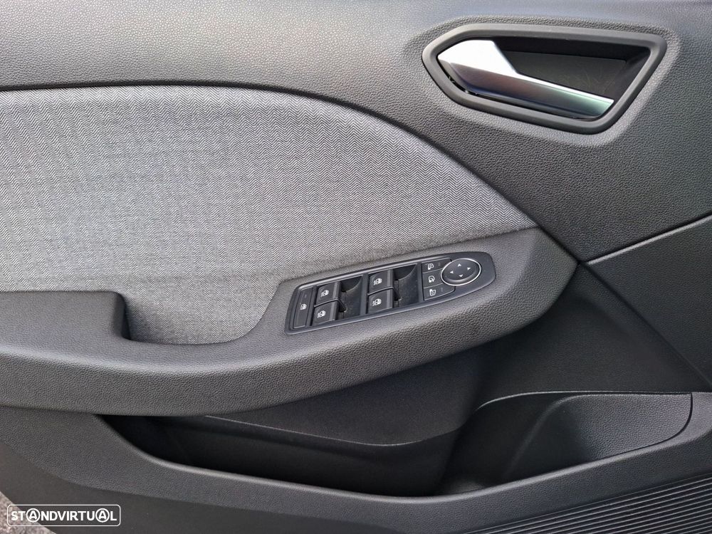 Renault Clio 1.0 TCe Techno - 19