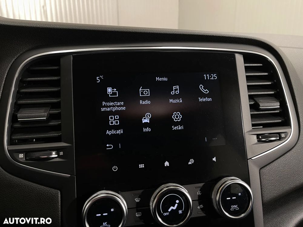 Renault Megane Blue dCi 116 Zen - 15