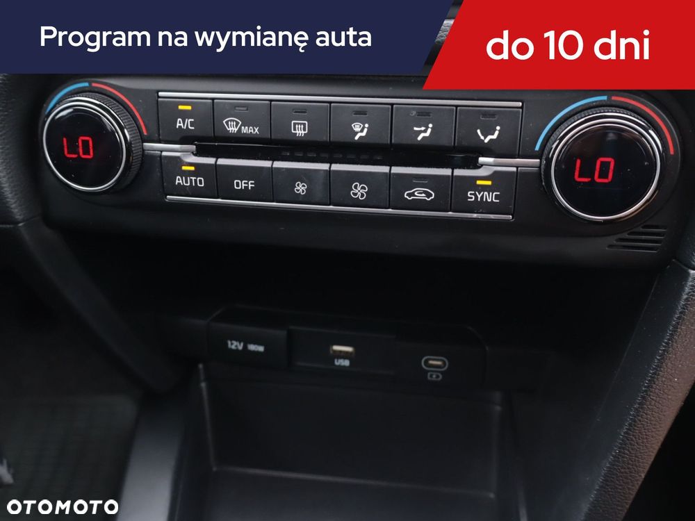 Kia Ceed - 14