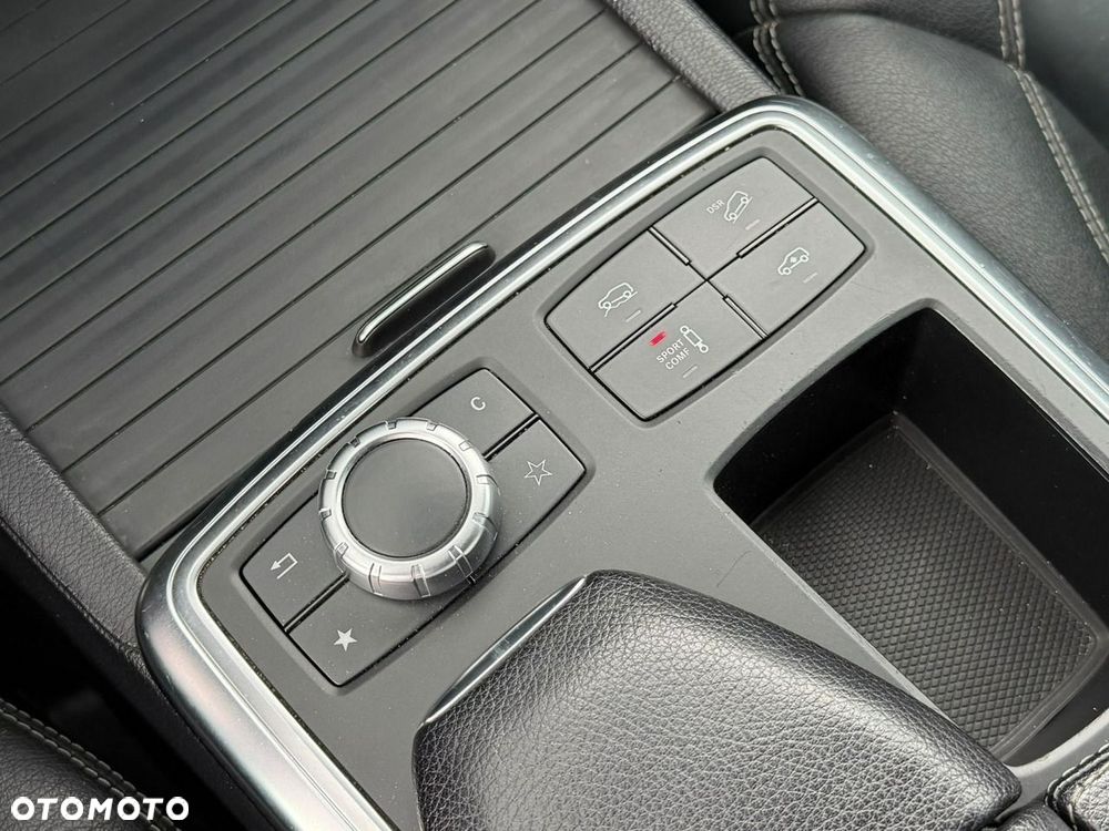 Mercedes-Benz ML - 9