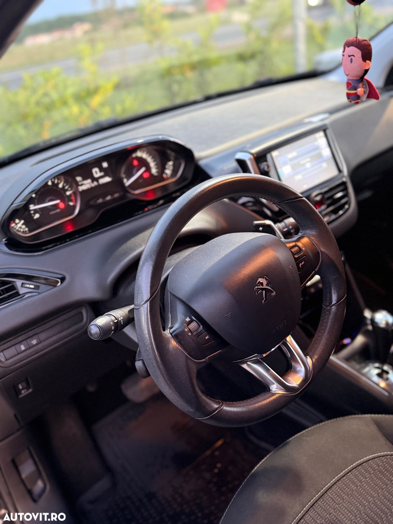 Peugeot 208 1.2 L PureTech ETG Active - 8