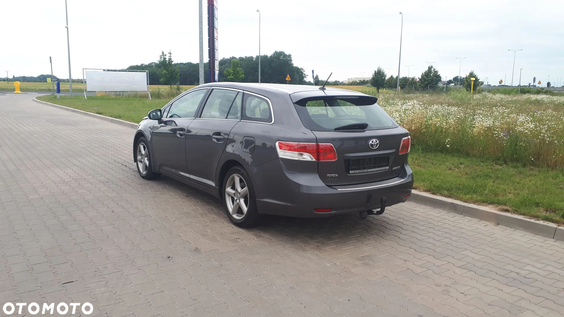 Toyota Avensis 1.6 Luna - 5